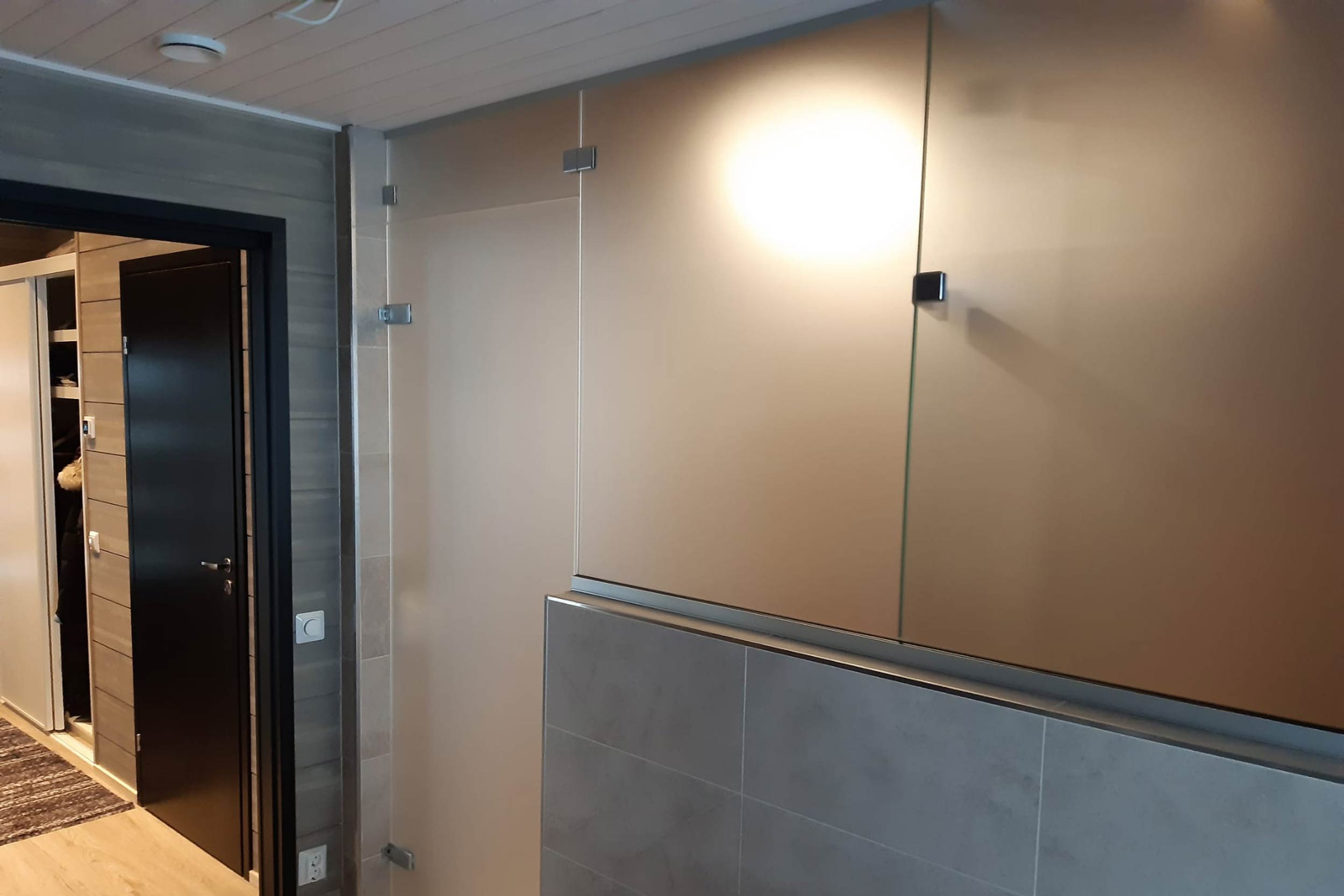 Lumisaunat, lasisein optiwhite etsattu