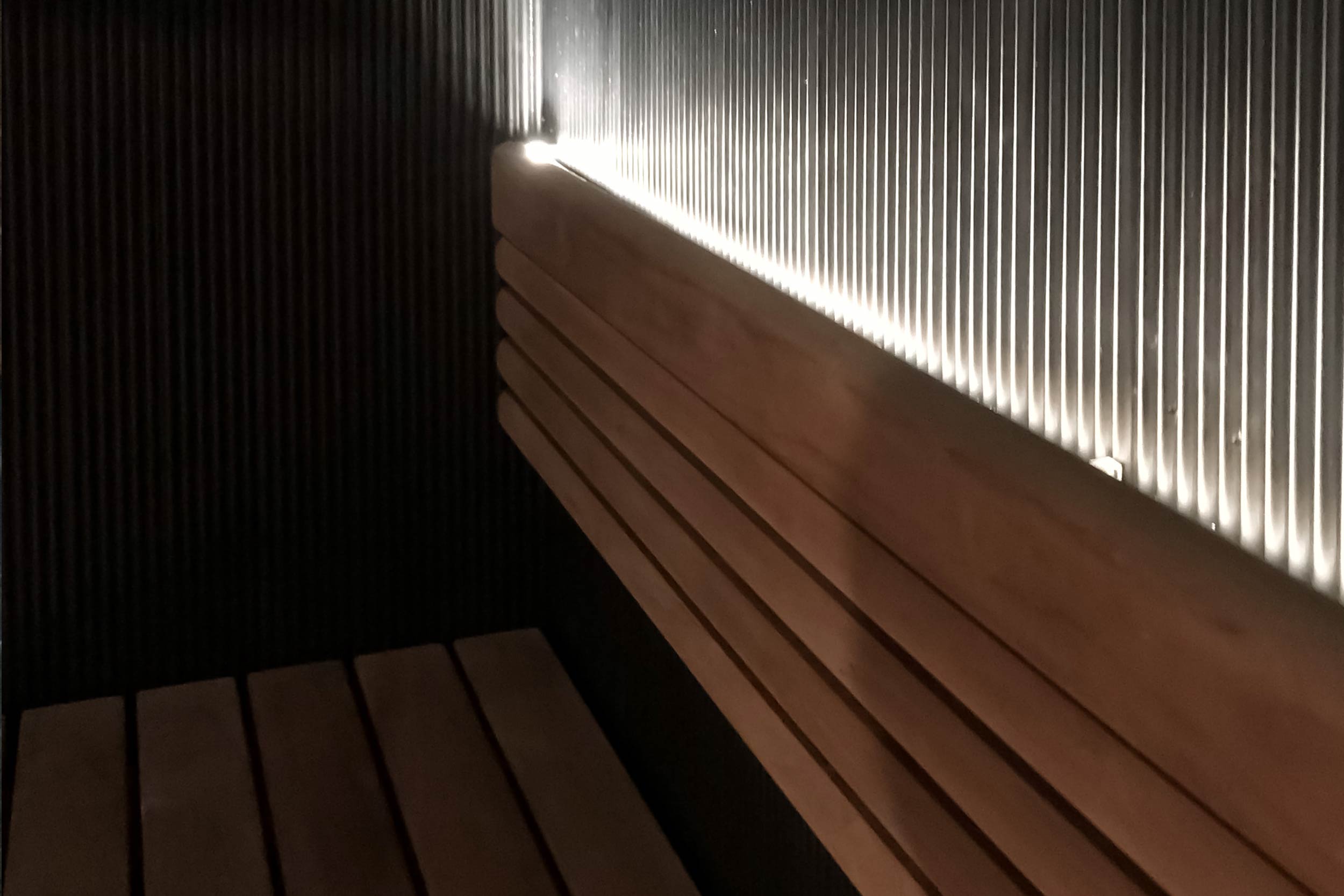 Lumisaunat, Cariitti Sauna Linear led-kisko